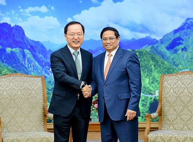 Thủ tướng Phạm Minh Chính tiếp ông Park Hark Kyu, Tổng Giám đốc phụ trách tài chính của tập đoàn Samsung đang thăm, làm việc tại Việt Nam - Ảnh: VGP
