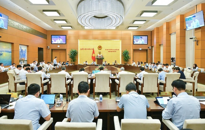 Quang cảnh phiên họp phiên họp thứ 33 của Ủy ban Thường vụ Quốc hội