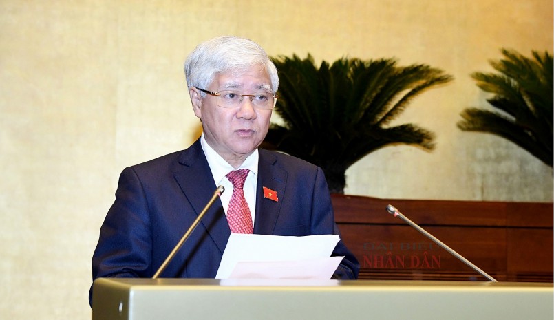 Chủ tịch Ủy ban Trung ương MTTQ Việt Nam Đỗ Văn Chiến trình bày Báo cáo tổng hợp ý kiến, kiến nghị của cử tri và nhân dân gửi đến kỳ họp thứ 7, Quốc hội khóa XV - Ảnh: VGP