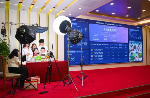Đà Nẵng sẽ thuê các TikToker livestream bán sản phẩm tại các gian hàng tại chợ truyền thống trên địa bàn thành phố.