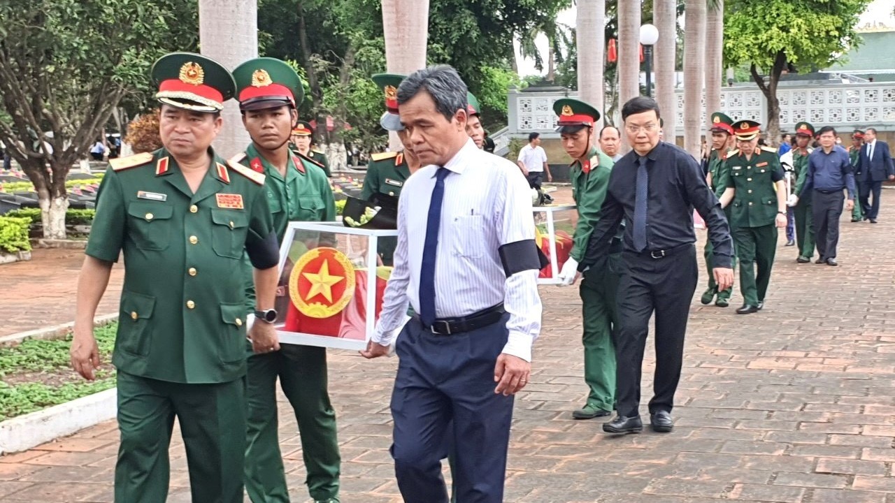 Gia Lai: Truy điệu và an táng 21 hài cốt liệt sĩ hy sinh ở Campuchia