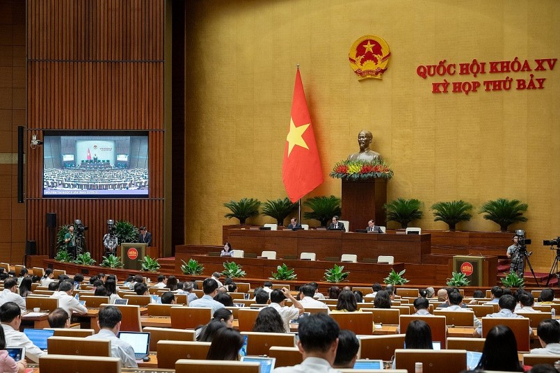 Quốc hội thảo luận ở hội trường về dự kiến Chương trình giám sát của Quốc hội năm 2025