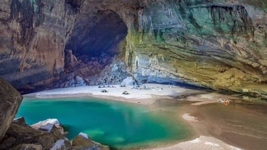 Khám phá những hang động kỳ vĩ nhất Việt Nam