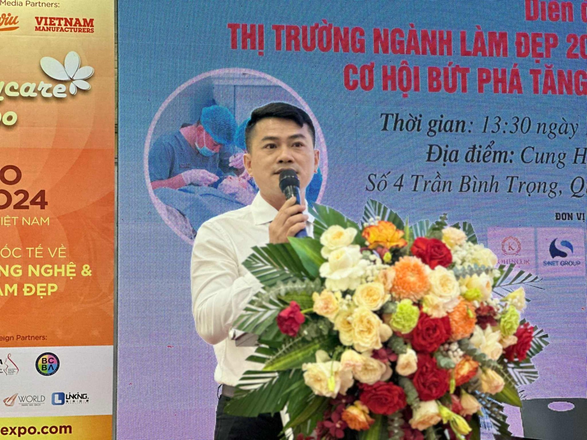 Nhà báo Nguyễn Viết Hưng.