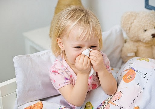 Trẻ em dễ mắc bệnh tai mũi họng vì những thói quen thường ngày này