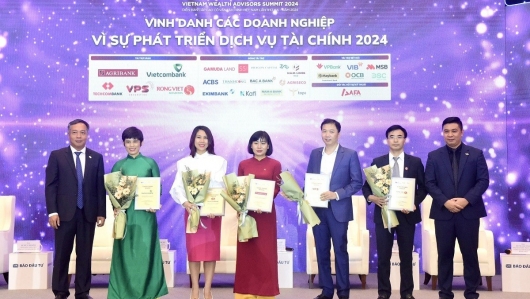 Agribank được vinh danh 3 sản phẩm dịch vụ tài chính tiêu biểu tại Diễn đàn Cấp cao Cố vấn tài chính Việt Nam – VWAS 2024