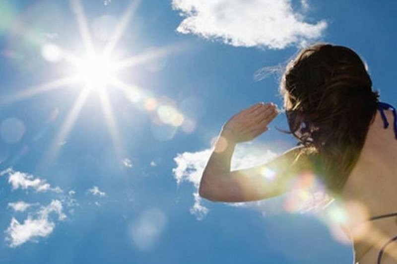 Chăm sóc mắt mùa hè - Bí quyết bảo vệ mắt khỏi tác hại của tia UV
