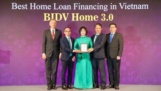 BIDV nhận “cú đúp” giải thưởng uy tín trong lĩnh vực ngân hàng bán lẻ