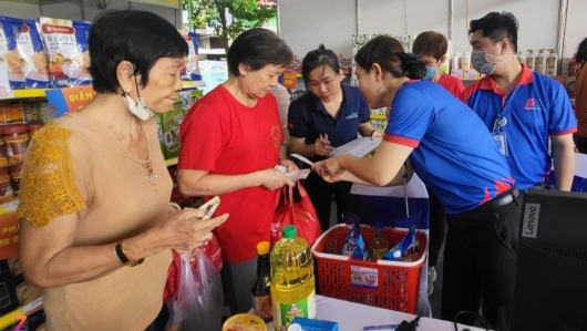 TP.HCM tổ chức nhiều điểm bán hàng lưu động, giảm giá tới 80%