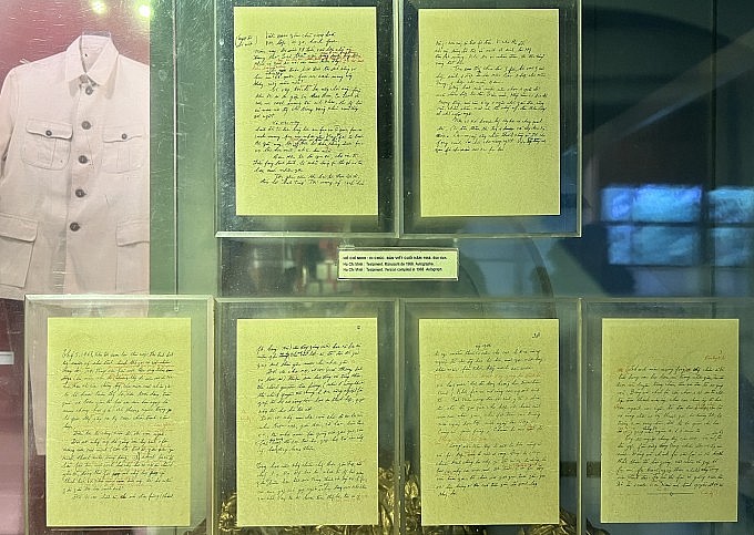 Bút tích bản viết năm 1968 đang được trưng bày ở Bảo tàng Hồ Chí Minh, Hà Nội. Ảnh: Hoàng Phương