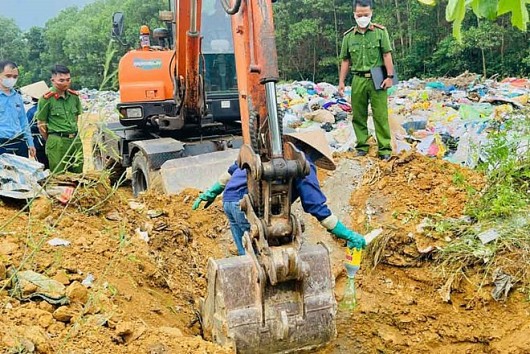 Phát hiện, tiêu hủy gần 1 tấn da trâu bốc mùi hôi thối tại huyện Hương Sơn