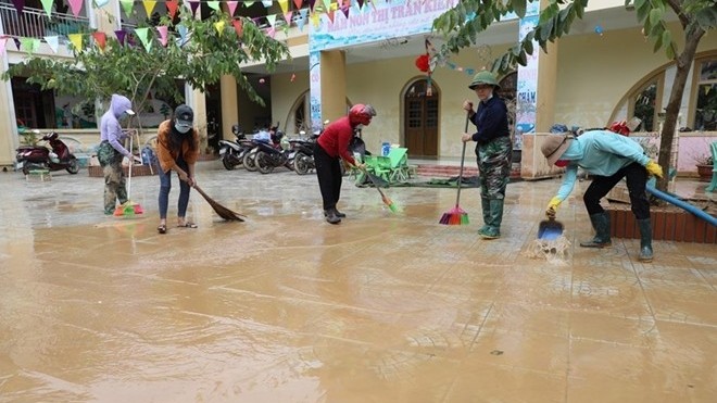 Đảm bảo nước sạch, vệ sinh môi trường, quản lý chất thải y tế trong bão số 3