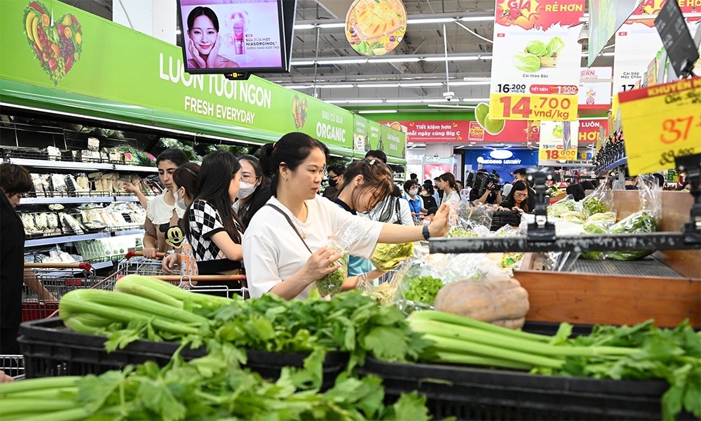 Hàng hoá chuẩn bị chống bão số 3 đảm bảo đáp ứng nhu cầu, người dân không cần tích trữ quá nhiều!