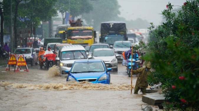 Cảnh báo hơn 75 tuyến phố ở Hà Nội có nguy cơ bị ngập úng trong 3 giờ tới