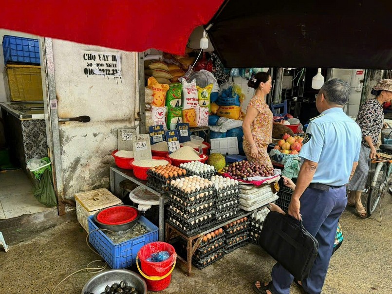 Chủ động kiểm soát thị trường trong mùa mưa bão, kiên quyết không để xảy ra tình trạng găm hàng, đẩy giá nhằm trục lợi