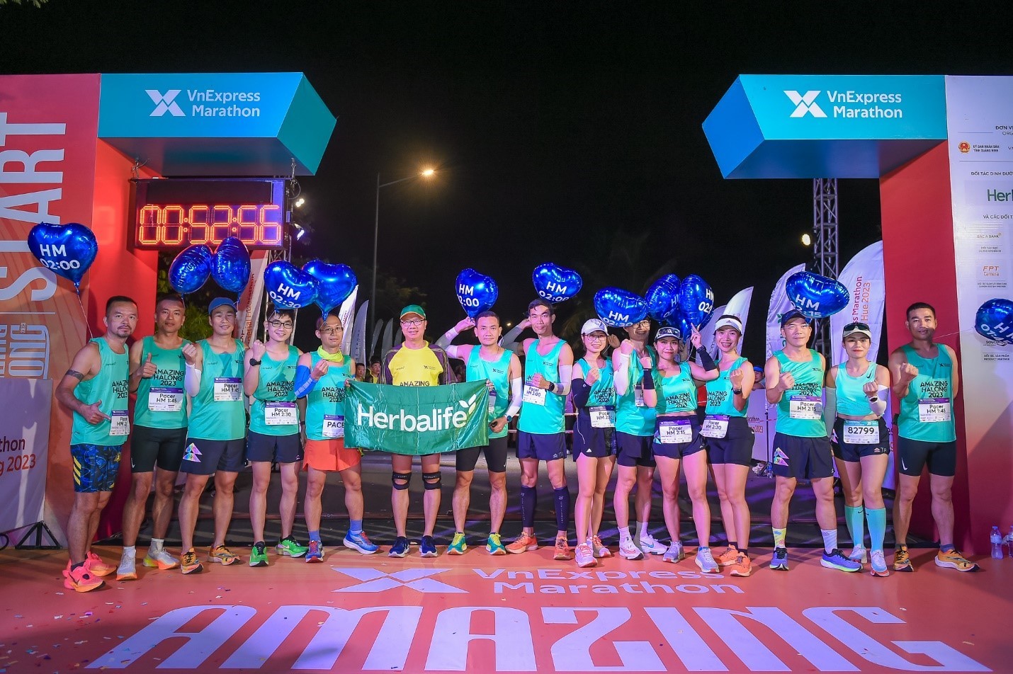 : các VĐV tham gia giải chạy Vnexpress Marathon Hạ Long 2023