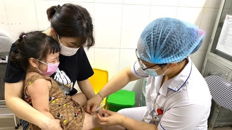 Hà Nội triển khai chiến dịch tiêm vaccine sởi miễn phí cho trẻ từ 1 - 5 tuổi