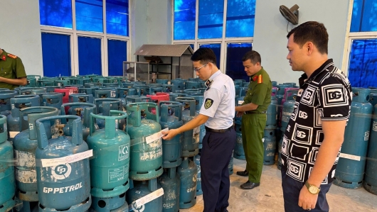 Phát hiện điểm san, chiết, nạp lượng lớn khí LPG trái phép tại Bắc Ninh