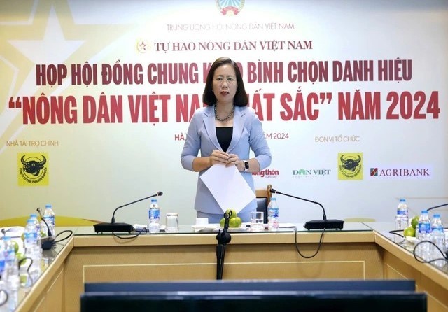 Phó chủ tịch Ban Chấp hành T.Ư Hội Nông dân Việt Nam Bùi Thị Thơm thông tin về Chương trình Tự hào nông dân Việt Nam năm 2024.(Ảnh BTC)