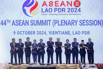 Việt Nam đi đầu trong các nỗ lực vì một ASEAN tự lực, tự cường, đẩy mạnh kết nối, hướng tới tương lai