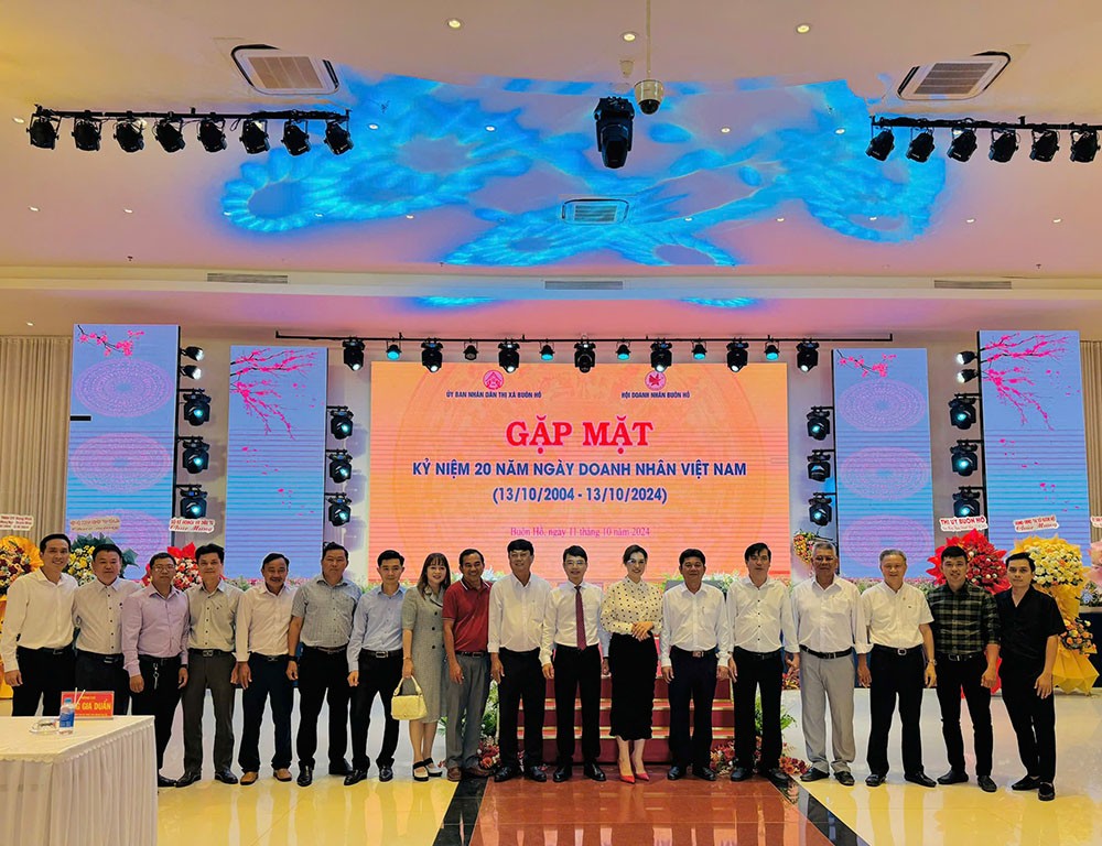 Thị xã Buôn Hồ (Đắk Lắk) gặp mặt kỷ niệm Ngày Doanh nhân Việt Nam