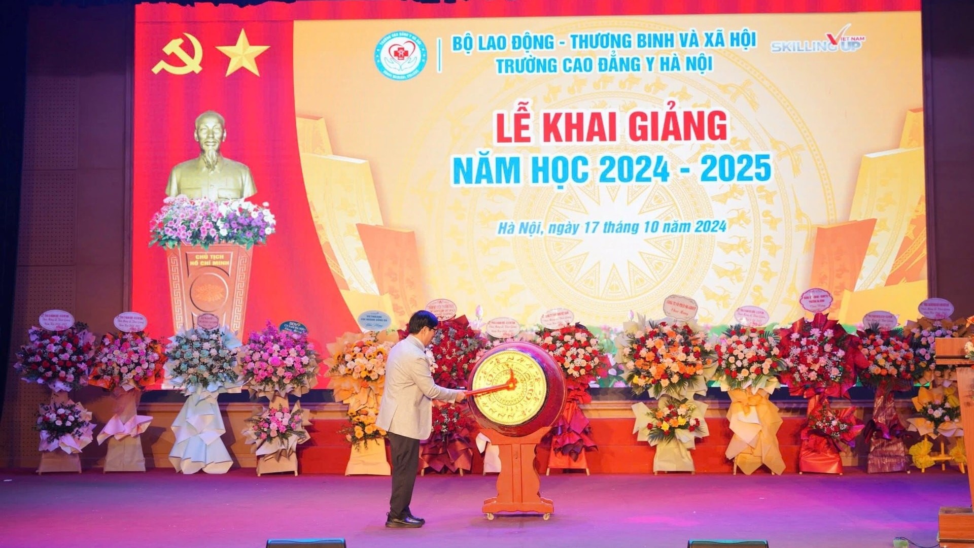 Trường Cao đẳng Y Hà Nội tổ chức Lễ khai giảng năm học 2024 – 2025