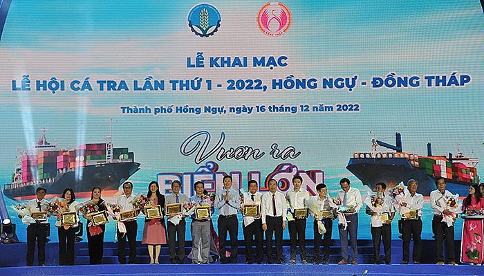 Tại lễ khai mạc Lễ hội cá tra lần thứ I năm 2022, tỉnh Đồng Tháp đã tôn vinh các tập thể, cá nhân có nhiều đóng góp cho hoạt động nghiên cứu, sản xuất, chăn nuôi và chế biến xuất khẩu cá tra