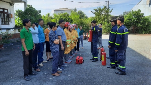 Nhà xuất bản Giáo dục tại TP. Cần Thơ phối hợp tổ chức thực tập phương án PCCC&CNCH tại cơ sở năm 2024