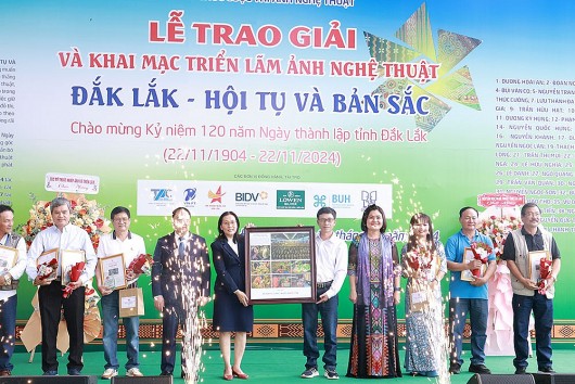 Triển lãm ảnh nghệ thuật Đắk Lắk - Hội tụ và bản sắc