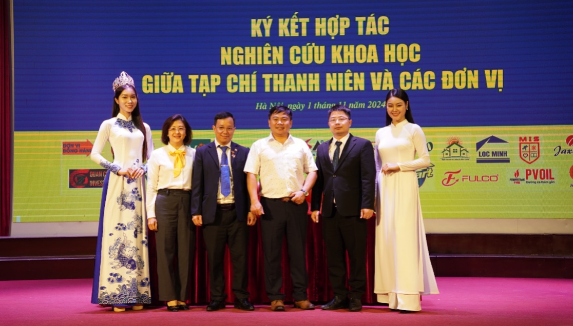 Lễ tổng kết, trao giải cuộc thi viết "Vượt lên số phận" lần VII Lễ tổng kết, trao giải cuộc thi viết "Vượt lên số phận" lần VII