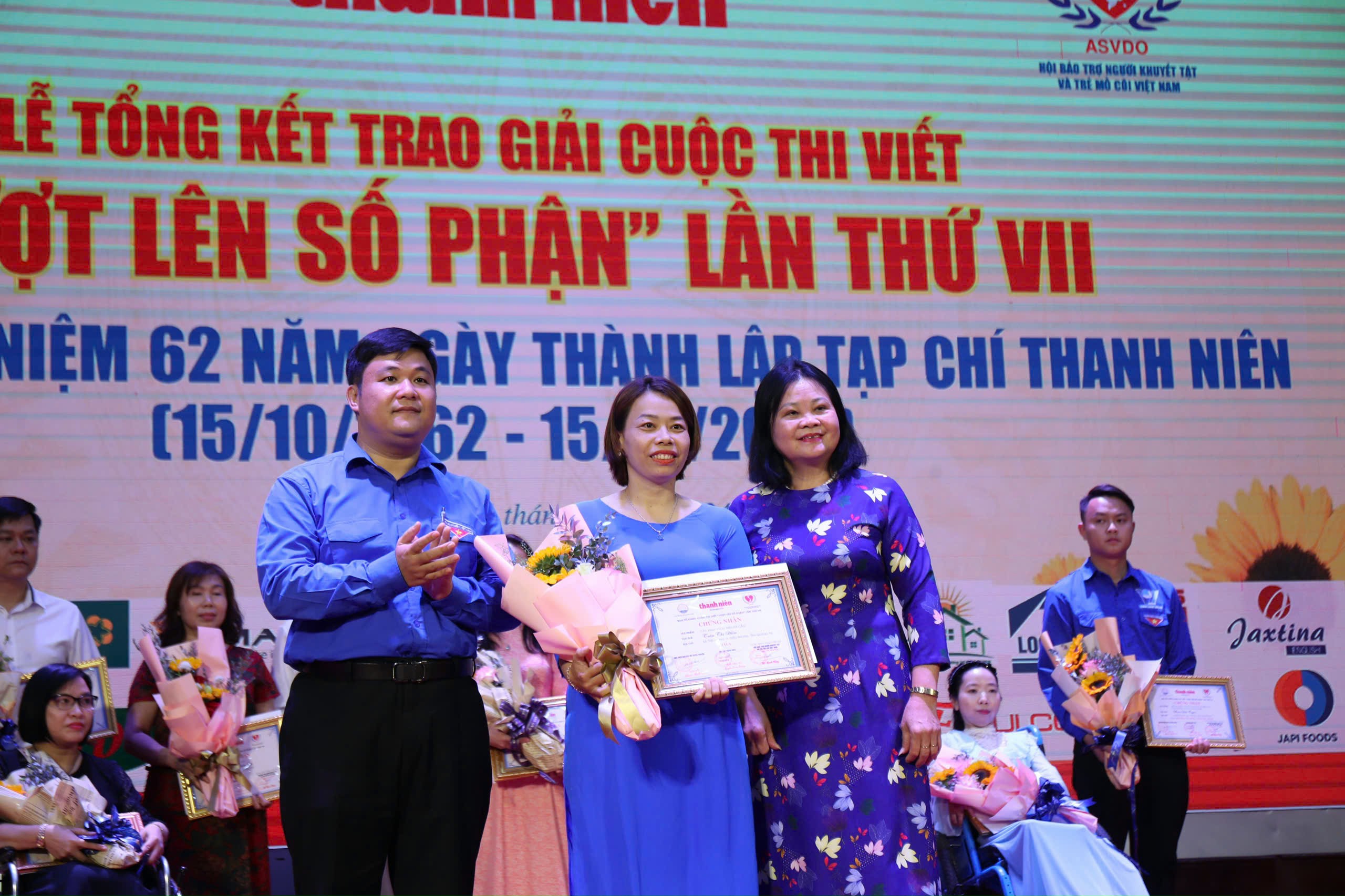 Lễ tổng kết, trao giải cuộc thi viết "Vượt lên số phận" lần VII Lễ tổng kết, trao giải cuộc thi viết "Vượt lên số phận" lần VII