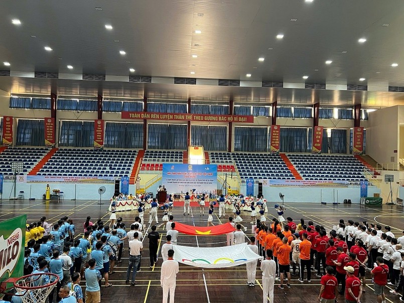 Quang cảnh Lễ khai mạc Hội thao