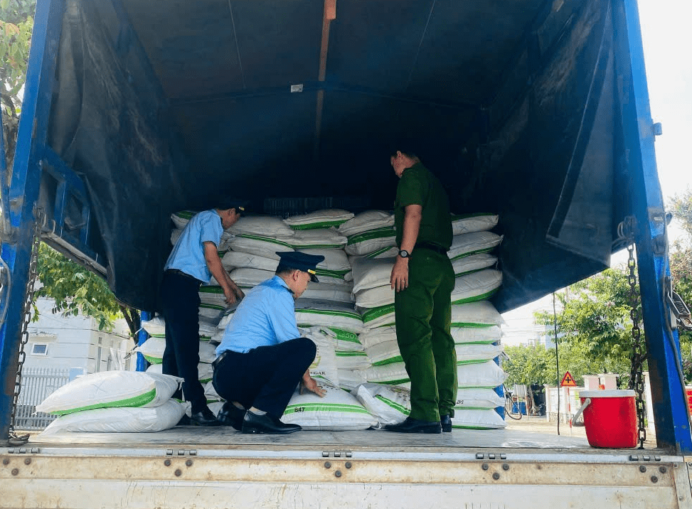 Phú Yên: Phát hiện 35 tấn đường lậu đang trên đường vận chuyển tiêu thụ