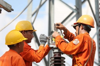 EVNHANOI lên phương án cung cấp điện ổn định, liên tục trong năm 2025