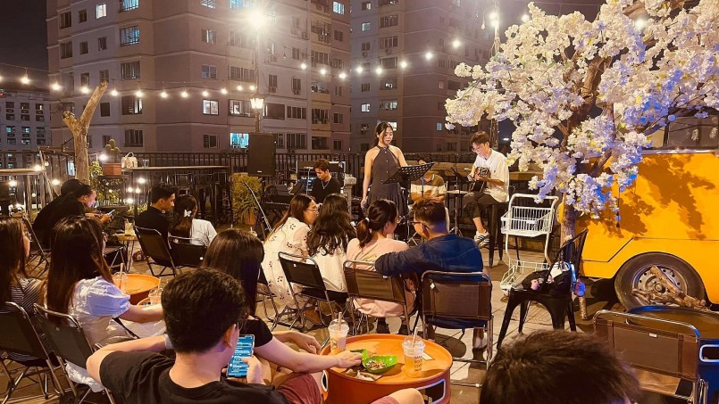 5 quán cafe trang trí Giáng sinh sớm ở Hà Nội