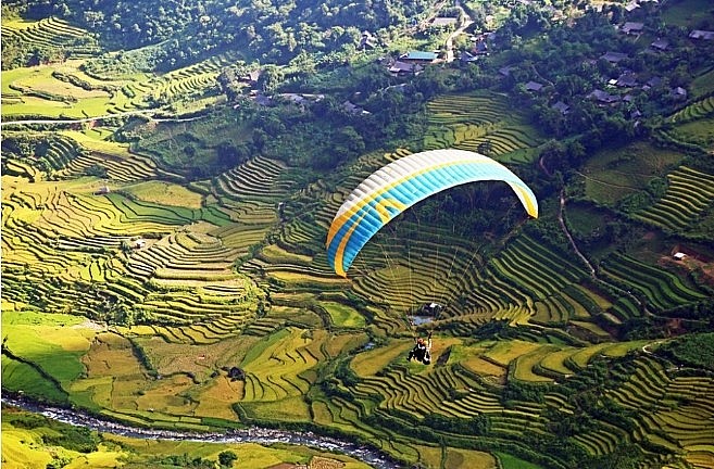 Đèo Khau Phạ, nơi có bốn mùa Xuân, Hạ, Thu, Đông trong ngày hấp dẫn du khách mọi miền.