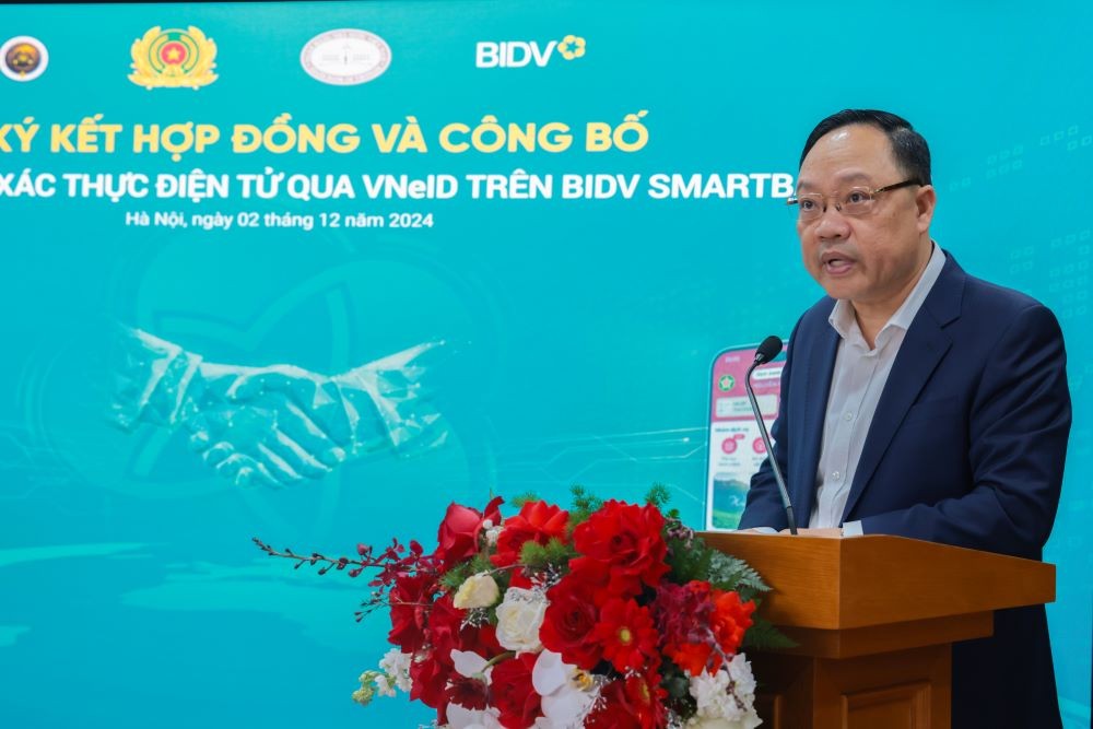 BIDV triển khai dịch vụ xác thực khách hàng điện tử qua VNeID  trên SmartBanking