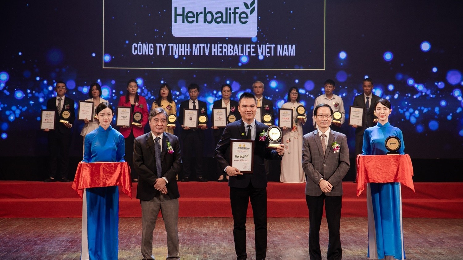 Herbalife Việt Nam đạt Chứng nhận Nhãn Hiệu Nổi Tiếng – Nhãn Hiệu Cạnh Tranh Việt Nam năm 2024