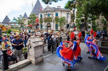 Bùng nổ du lịch Tết tại Đà Nẵng, doanh thu đạt nghìn tỷ trong 3 ngày Tết