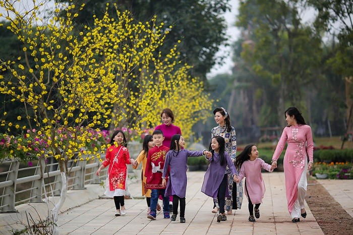 Thủ tướng Chính phủ yêu cầu thực hiện nếp sống văn minh, an toàn, tiết kiệm trong Lễ hội xuân năm 2025