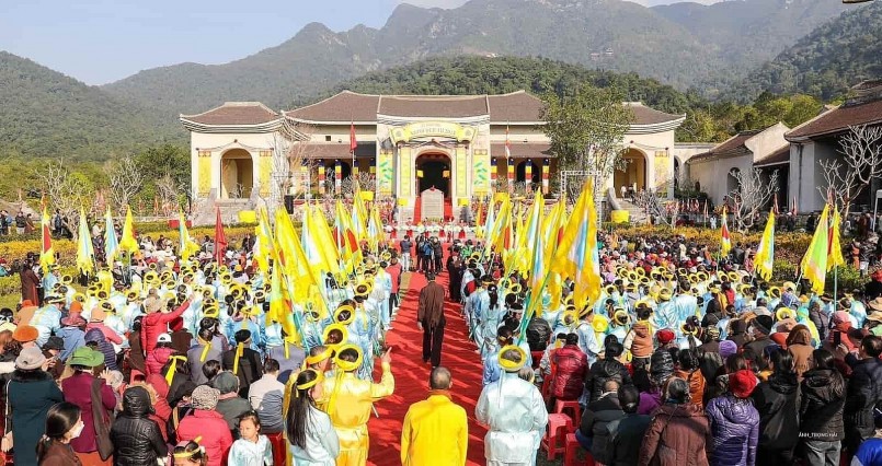 Lễ hội Yên Tử Quảng Ninh là một trong những lễ hội lớn nhất miền Bắc Việt Nam.