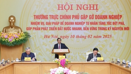 Thủ tướng Phạm Minh Chính họp với các doanh nghiệp bàn về giải pháp tăng trưởng 2 con số