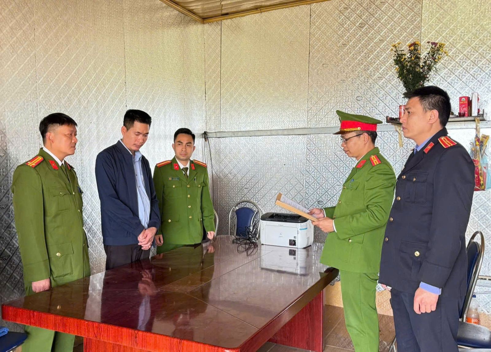 Bắc Giang: Khởi tố hình sự một bị can khai thác tài nguyên thiên nhiên trái phép