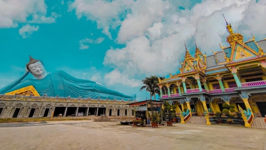 Khám phá ngôi chùa hơn 400 năm tuổi, lộng lẫy như cung điện ở Sóc Trăng