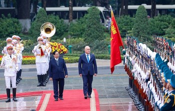 Thủ tướng Phạm Minh Chính chủ trì lễ đón Thủ tướng New Zealand