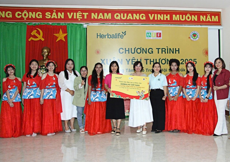 Herbalife Việt Nam tổ chức chương trình thường niên “Xuân Yêu Thương” cho trẻ em và người cao tuổi có hoàn cảnh khó khăn tại các Trung tâm Casa Herbal