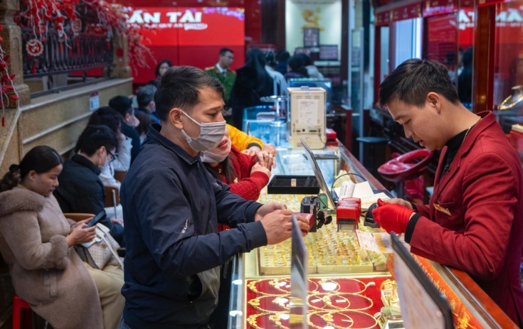 Bộ Tài chính nêu lý do giá vàng tăng vọt