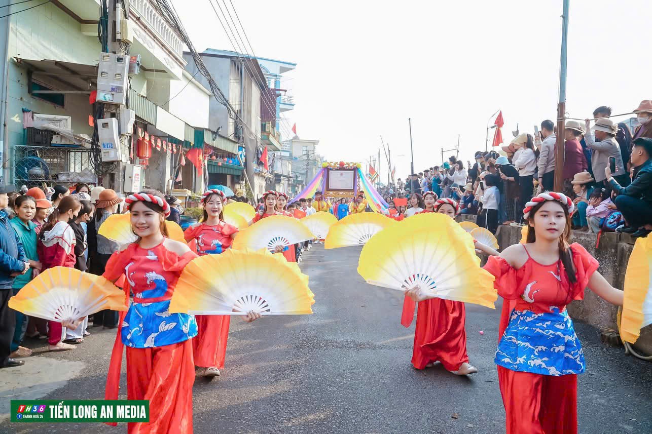 Quang cảnh tại lễ hội (Ảnh:Tiến Long AnMedia)