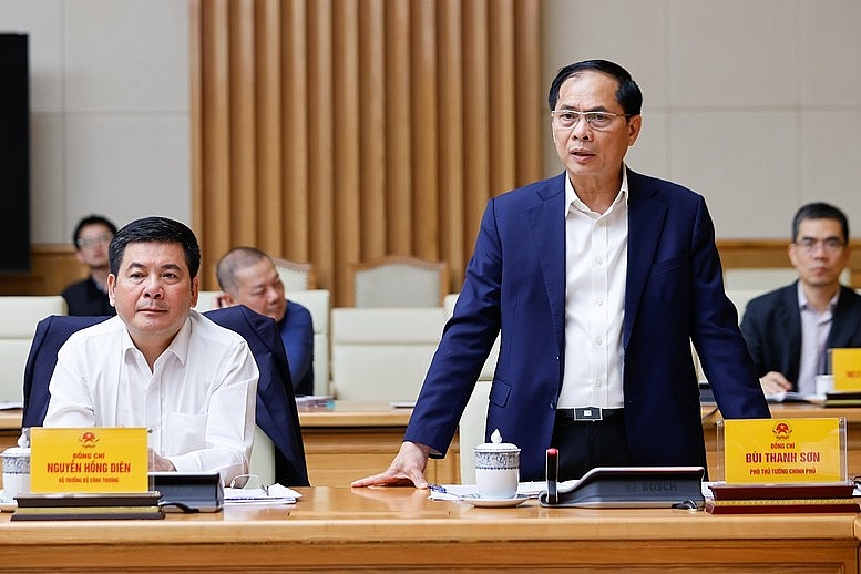 Phó Thủ tướng Bùi Thanh Sơn phát biểu tại cuộc họp - Ảnh: VGP/Nhật Bắc