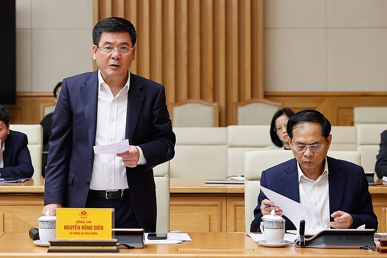 Bộ trưởng Bộ Công Thương Nguyễn Hồng Diên phát biểu tại cuộc họp - Ảnh: VGP/Nhật Bắc